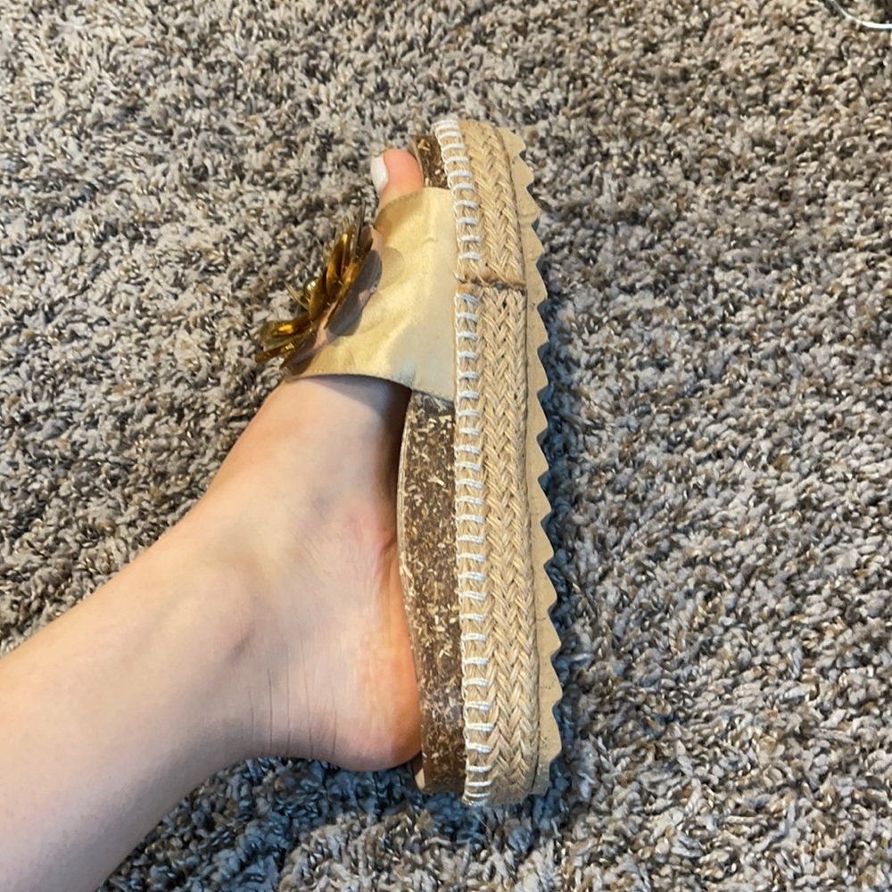 Sandals - Picture 2 of 3